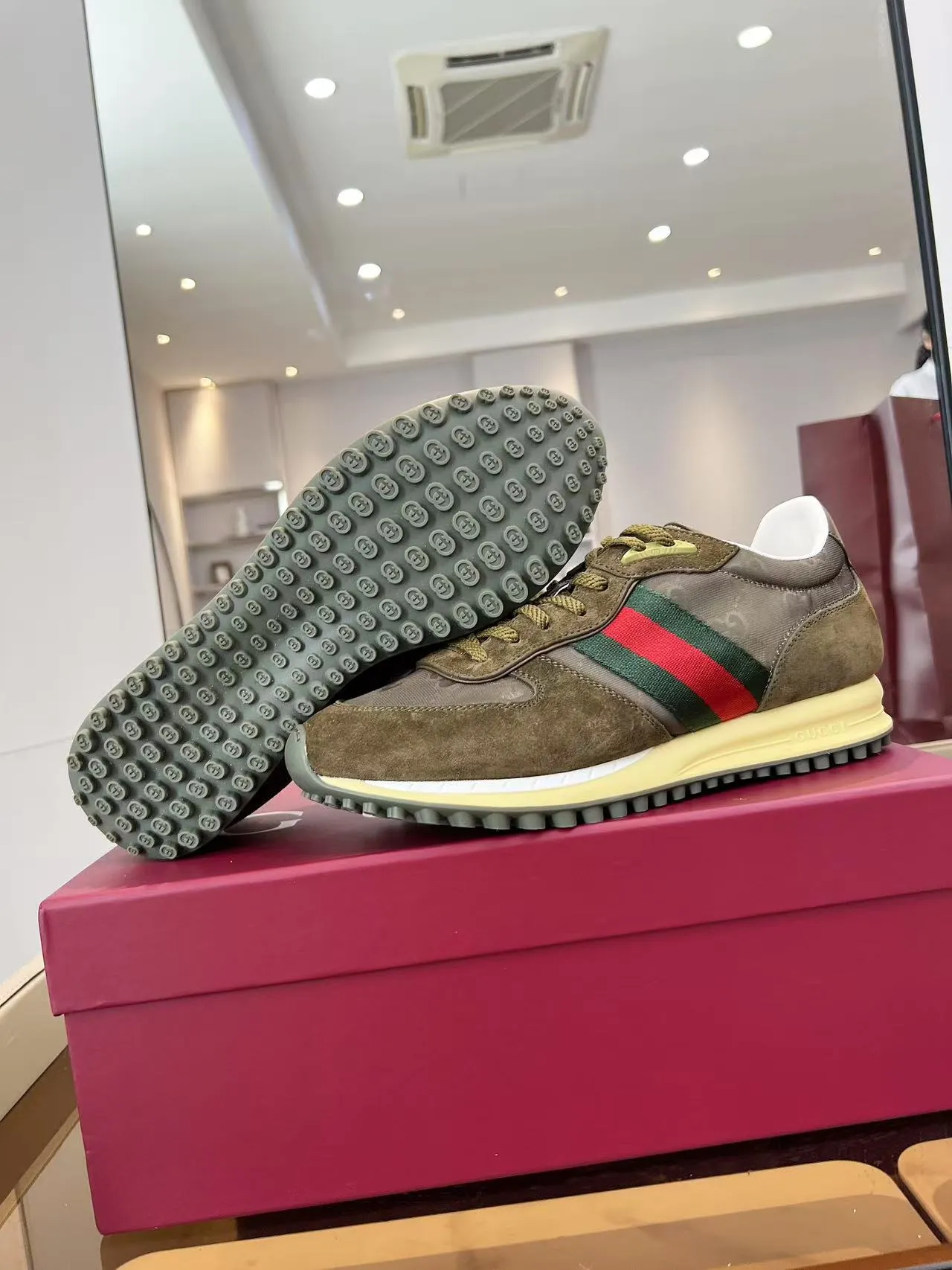 660💰GUCCI Men's New Forrest Gump Sports Shoes Light, comfortable and versatile, full of details, showing retro sports feelings Men's size 39-45